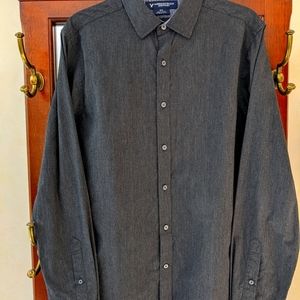 American Eagle slim fit Men's medium  denim shirt